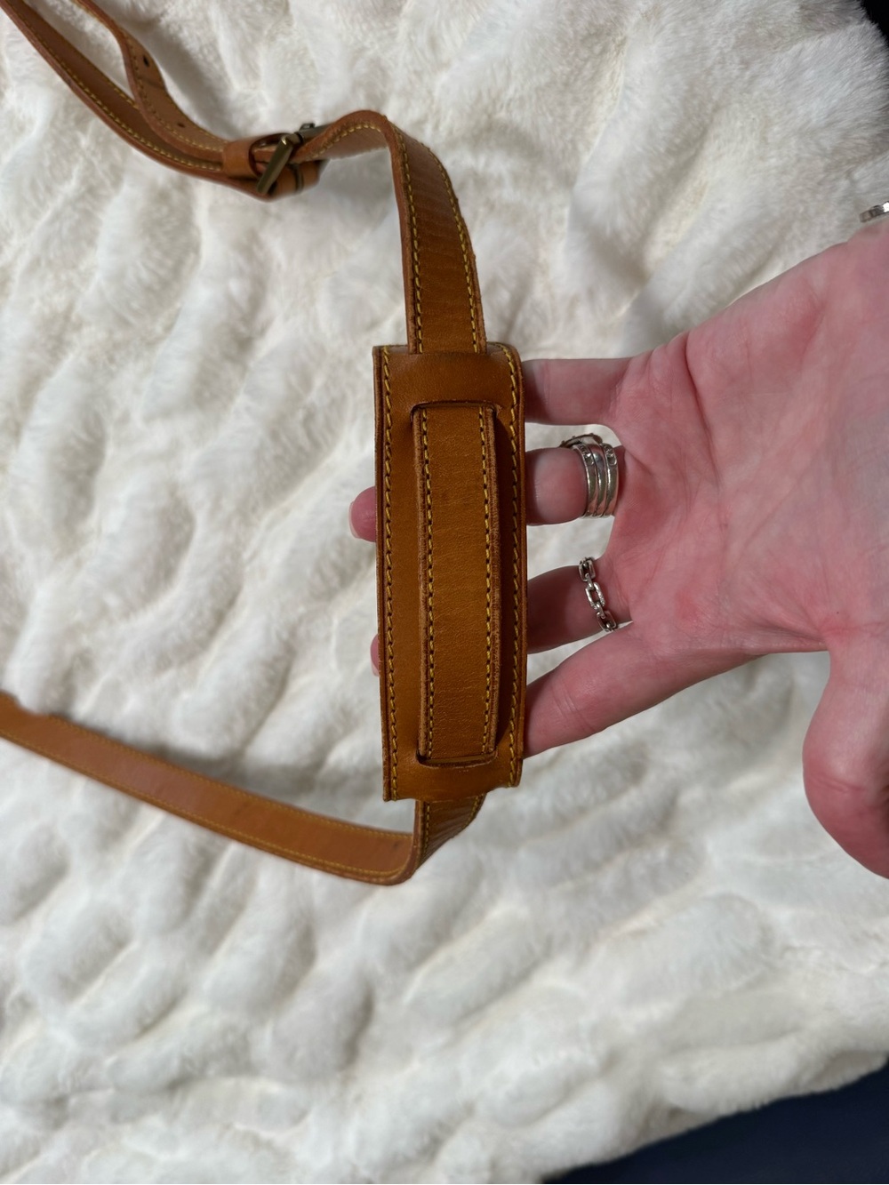 Louis Vuitton Brown Monogram Saint Cloud Crossbody - Picture 8 of 15